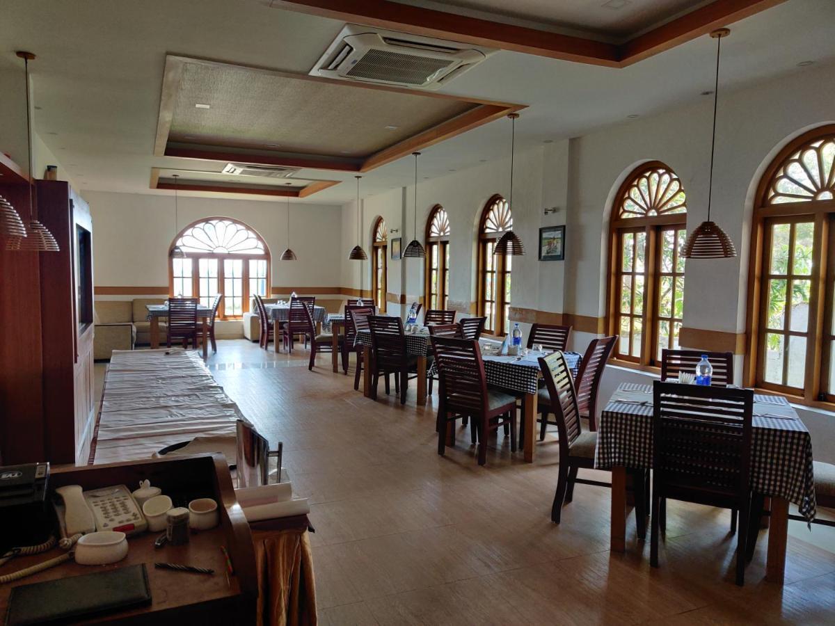 Sea View Resort-& Spa Cherai Cherai Beach ภายนอก รูปภาพ