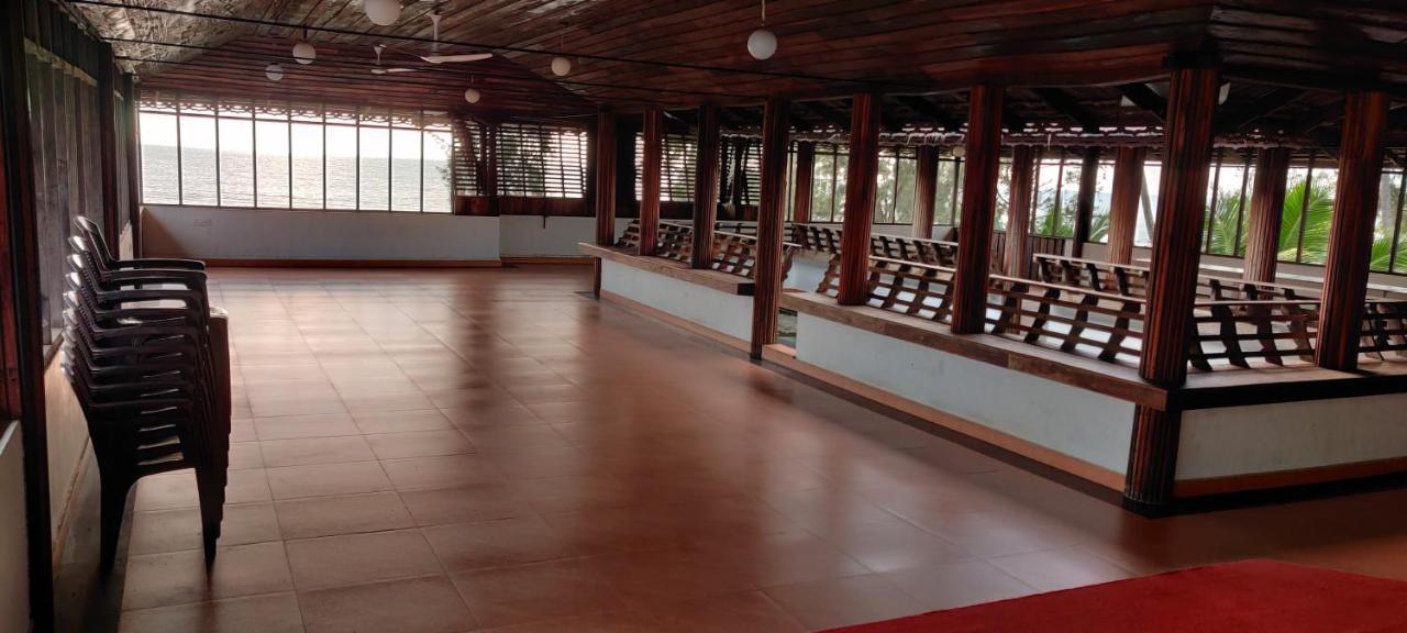 Sea View Resort-& Spa Cherai Cherai Beach ภายนอก รูปภาพ